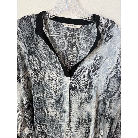 Zara Basic Snake Skin Print V-Neck Top Size Medium - Picture 4 of 6